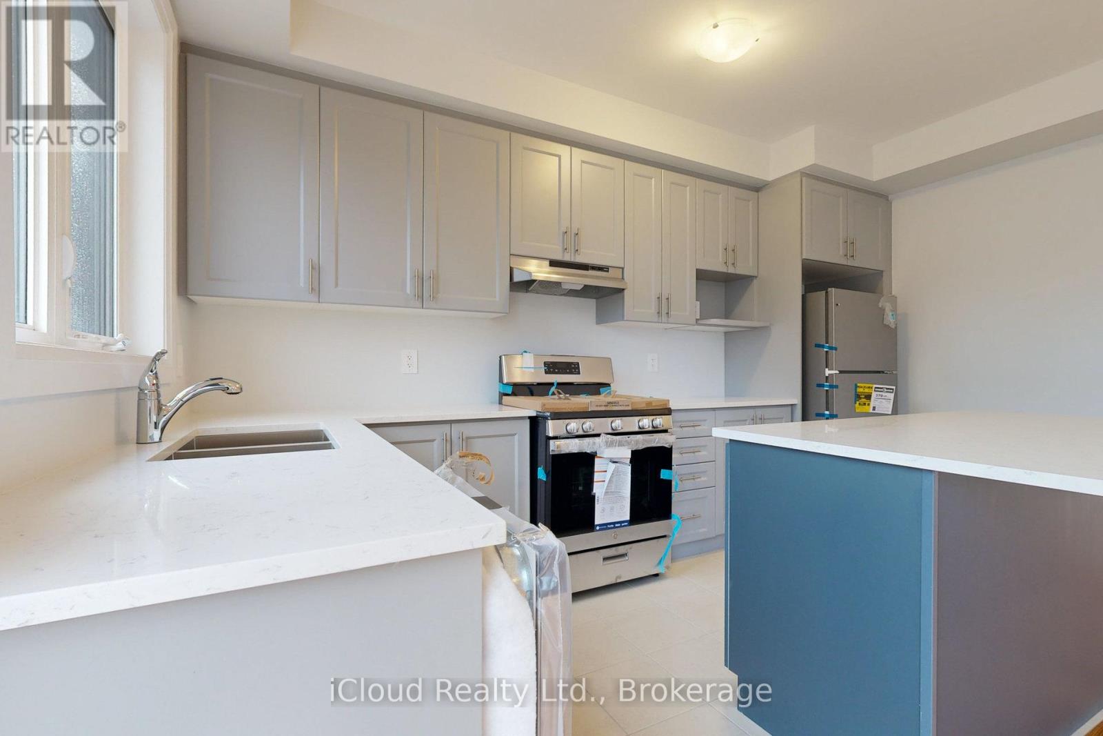 47 Corley Street, Kawartha Lakes, Ontario  K9V 6C2 - Photo 10 - X12312342