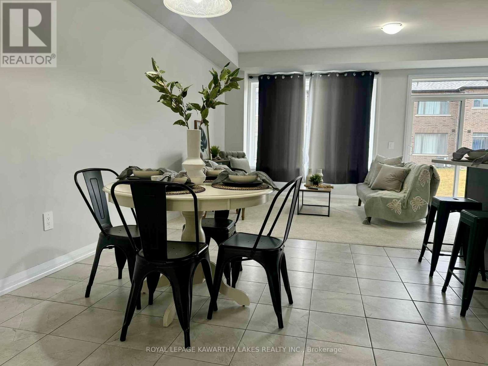 19 Keenan Street, Kawartha Lakes, Ontario  K9V 6C2 - Photo 16 - X12354421