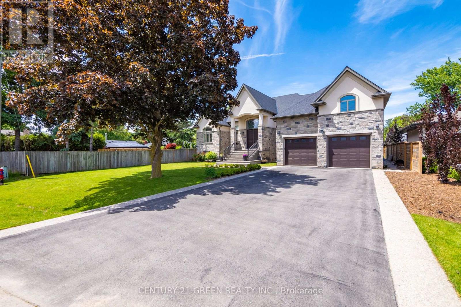 679 HIAWATHA BOULEVARD, Hamilton, Ontario