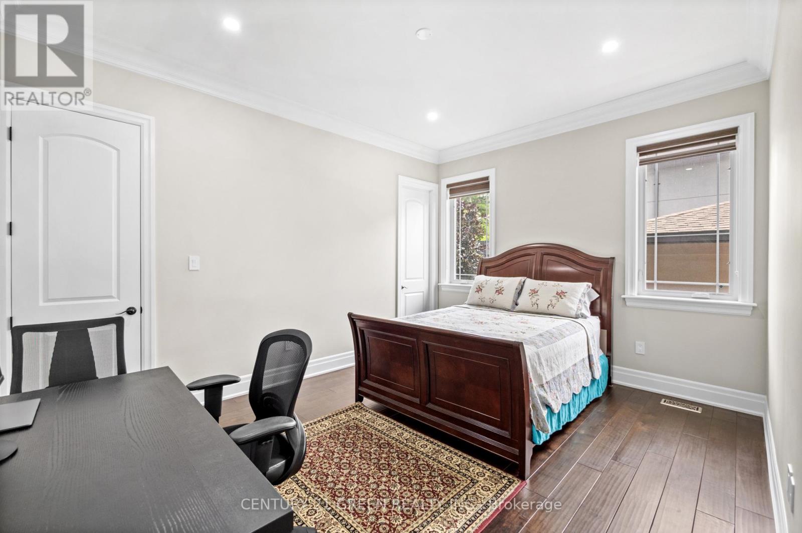 679 Hiawatha Boulevard, Hamilton, Ontario  L9G 3A6 - Photo 21 - X12354044