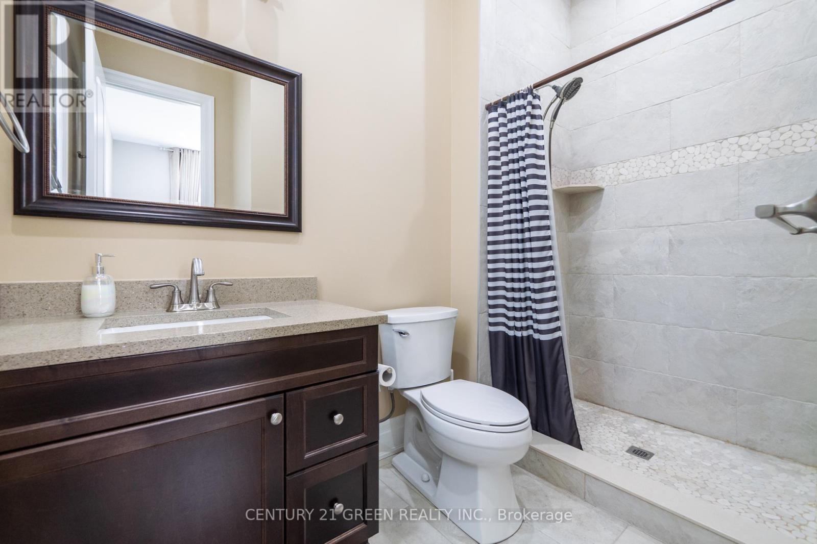 679 Hiawatha Boulevard, Hamilton, Ontario  L9G 3A6 - Photo 25 - X12354044