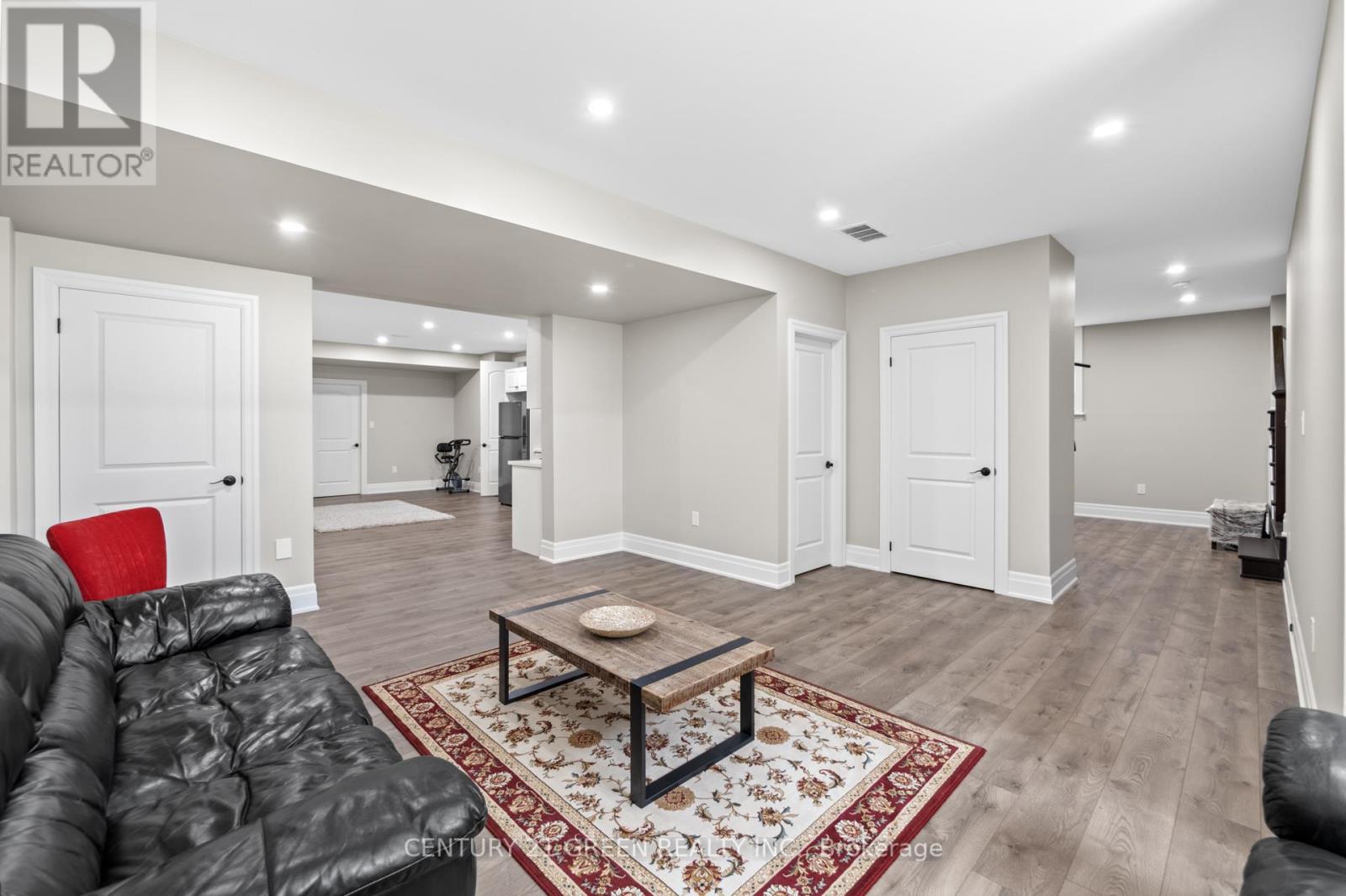 679 Hiawatha Boulevard, Hamilton, Ontario  L9G 3A6 - Photo 43 - X12354044