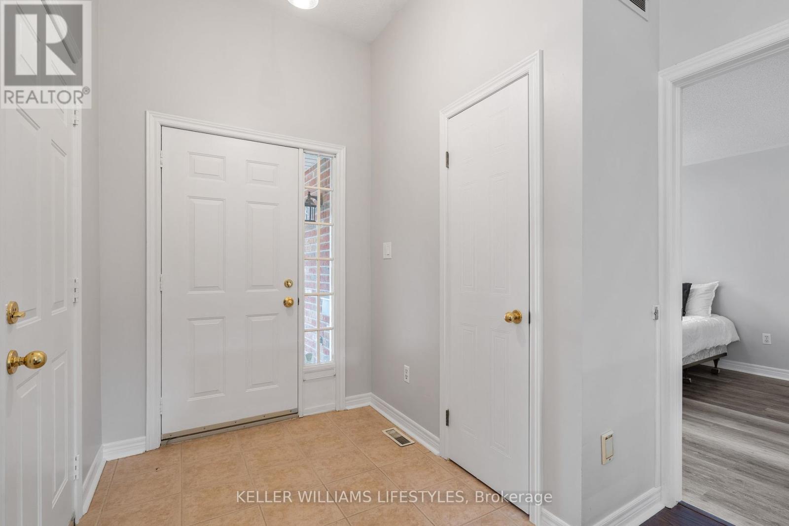 Property at 68 - 1478 ADELAIDE STREET N image 5