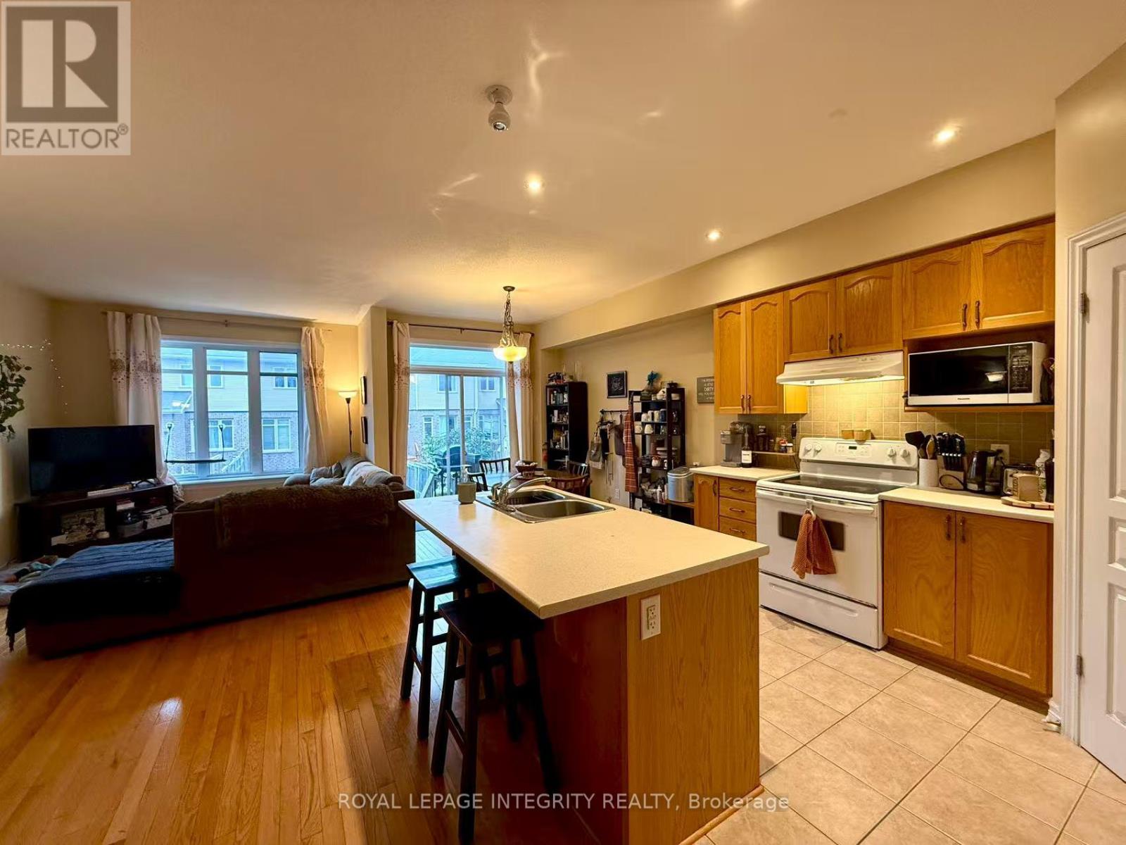 1029 Ottenbrite Crescent, Ottawa, Ontario  K2T 0G2 - Photo 9 - X12354428