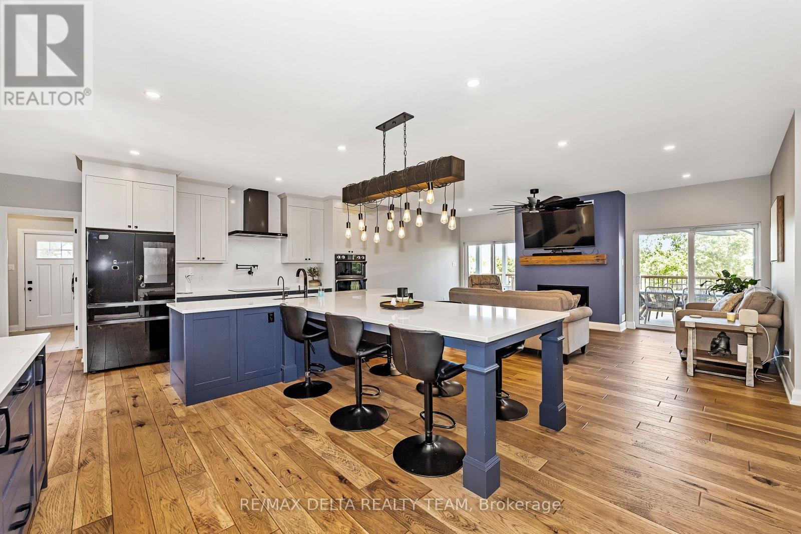 4645 Mcneely Rd Road, Ottawa, Ontario  K4B 1J1 - Photo 7 - X12354430