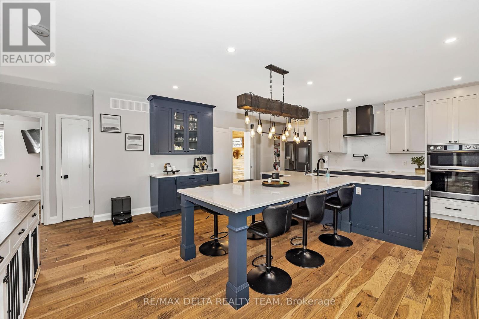 4645 Mcneely Rd Road, Ottawa, Ontario  K4B 1J1 - Photo 9 - X12354430