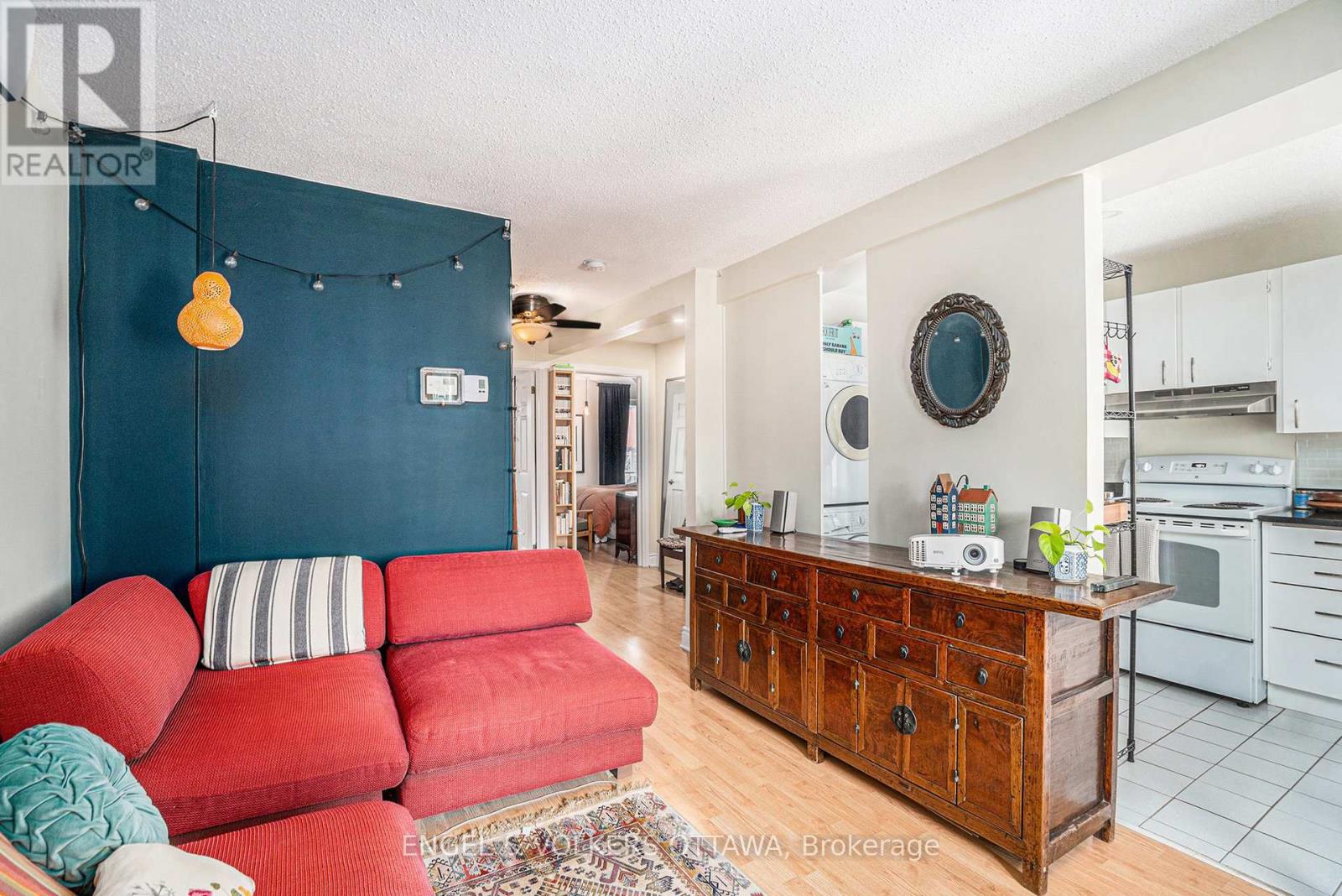 543 Mcleod Street, Ottawa, Ontario  K1R 5R2 - Photo 7 - X12354463