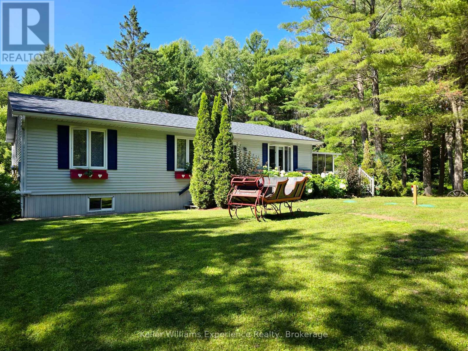 1186 Falkenburg Road, Bracebridge, Ontario  P1L 1X4 - Photo 2 - X12332228