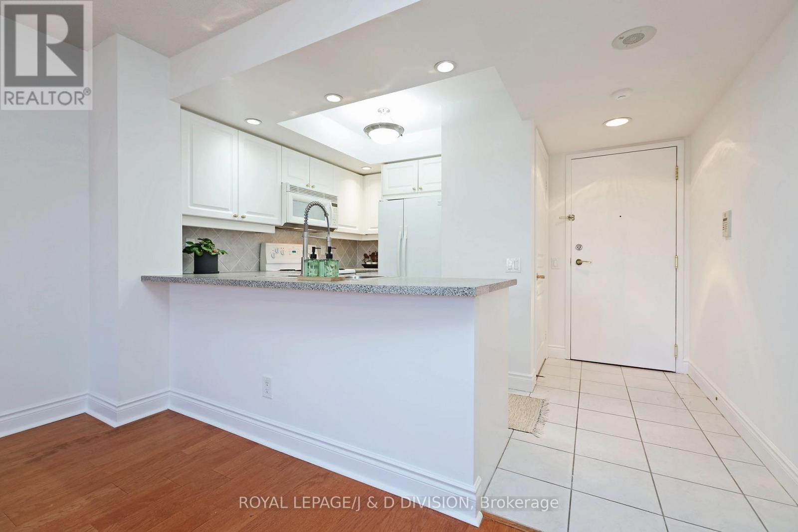 923 - 15 Northtown Way, Toronto, Ontario  M2N 7L5 - Photo 6 - C12354293