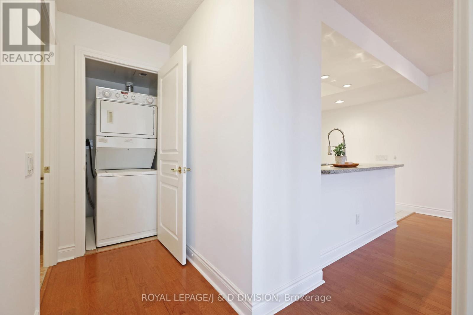 924 - 15 Northtown Way, Toronto, Ontario  M2N 7L5 - Photo 17 - C12354303