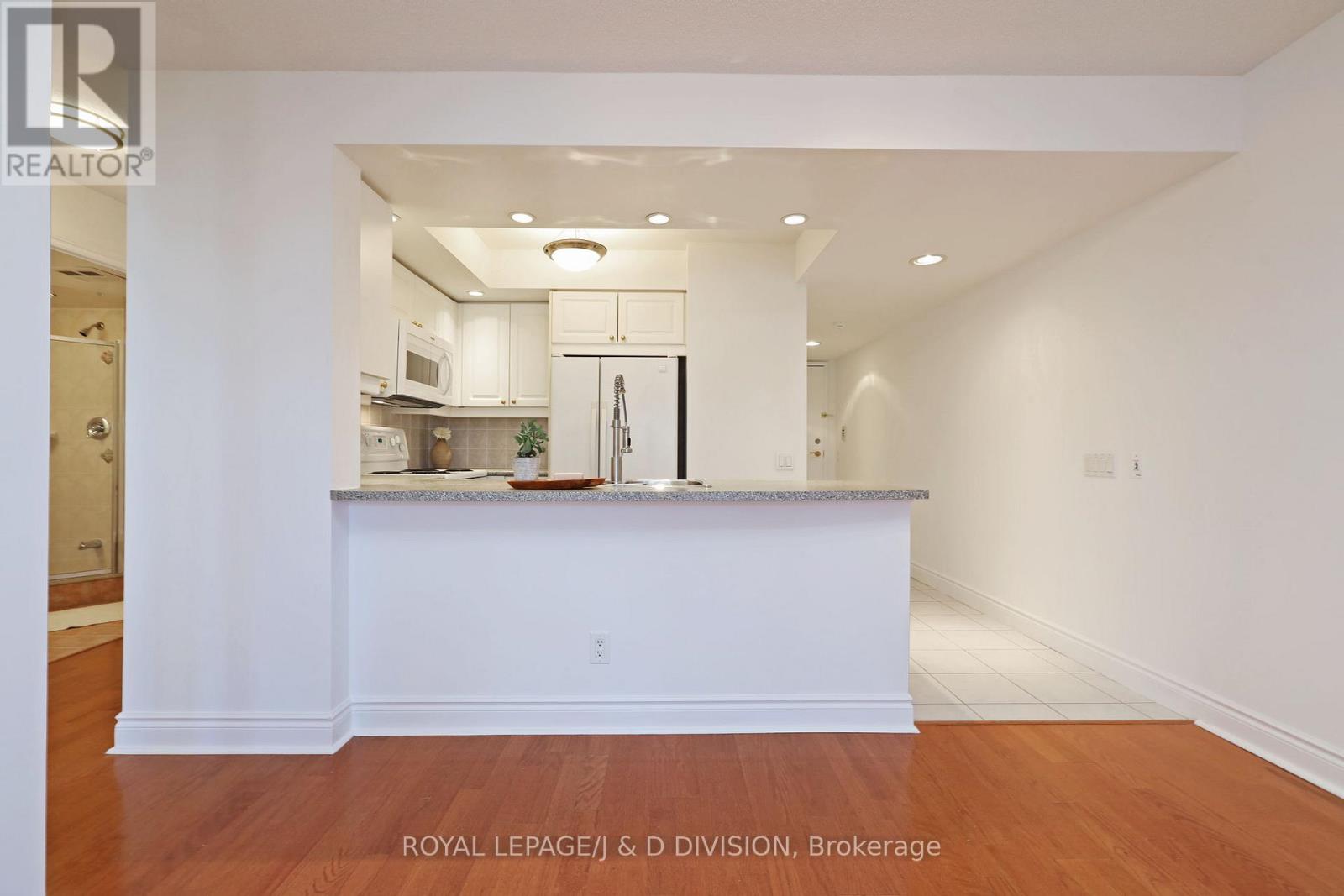 924 - 15 Northtown Way, Toronto, Ontario  M2N 7L5 - Photo 5 - C12354303