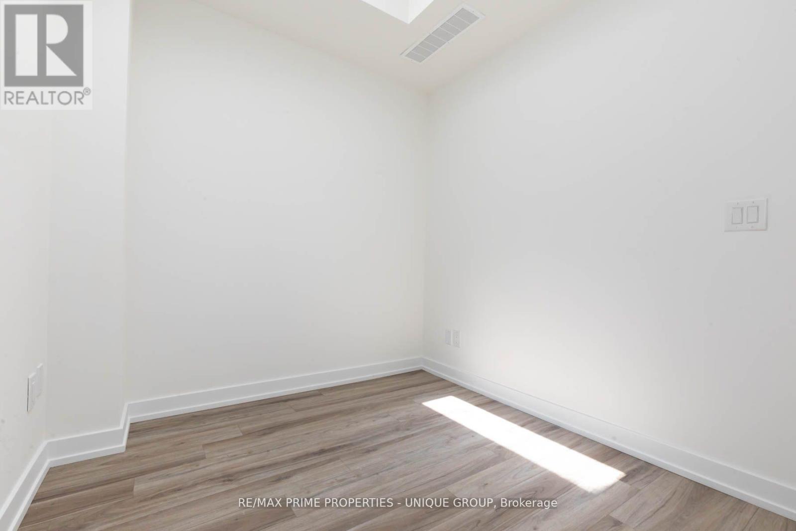 43 - 851 Sheppard Avenue W, Toronto, Ontario  M3H 2T1 - Photo 24 - C12354363