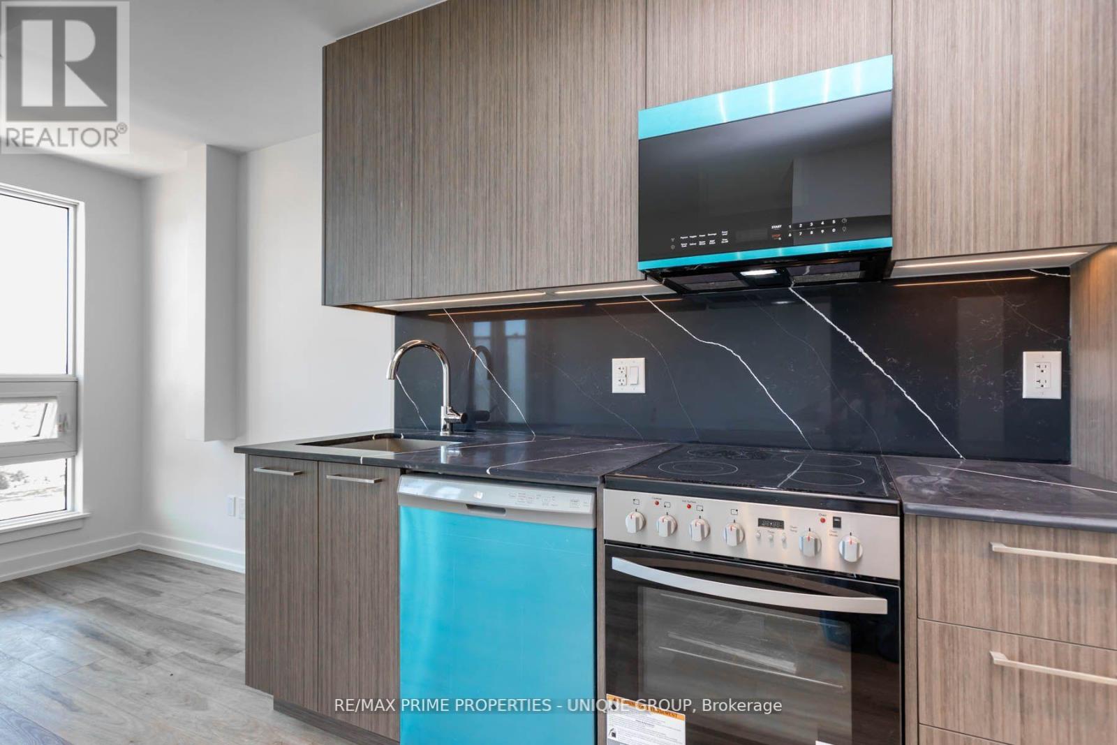 43 - 851 Sheppard Avenue W, Toronto, Ontario  M3H 2T1 - Photo 9 - C12354363