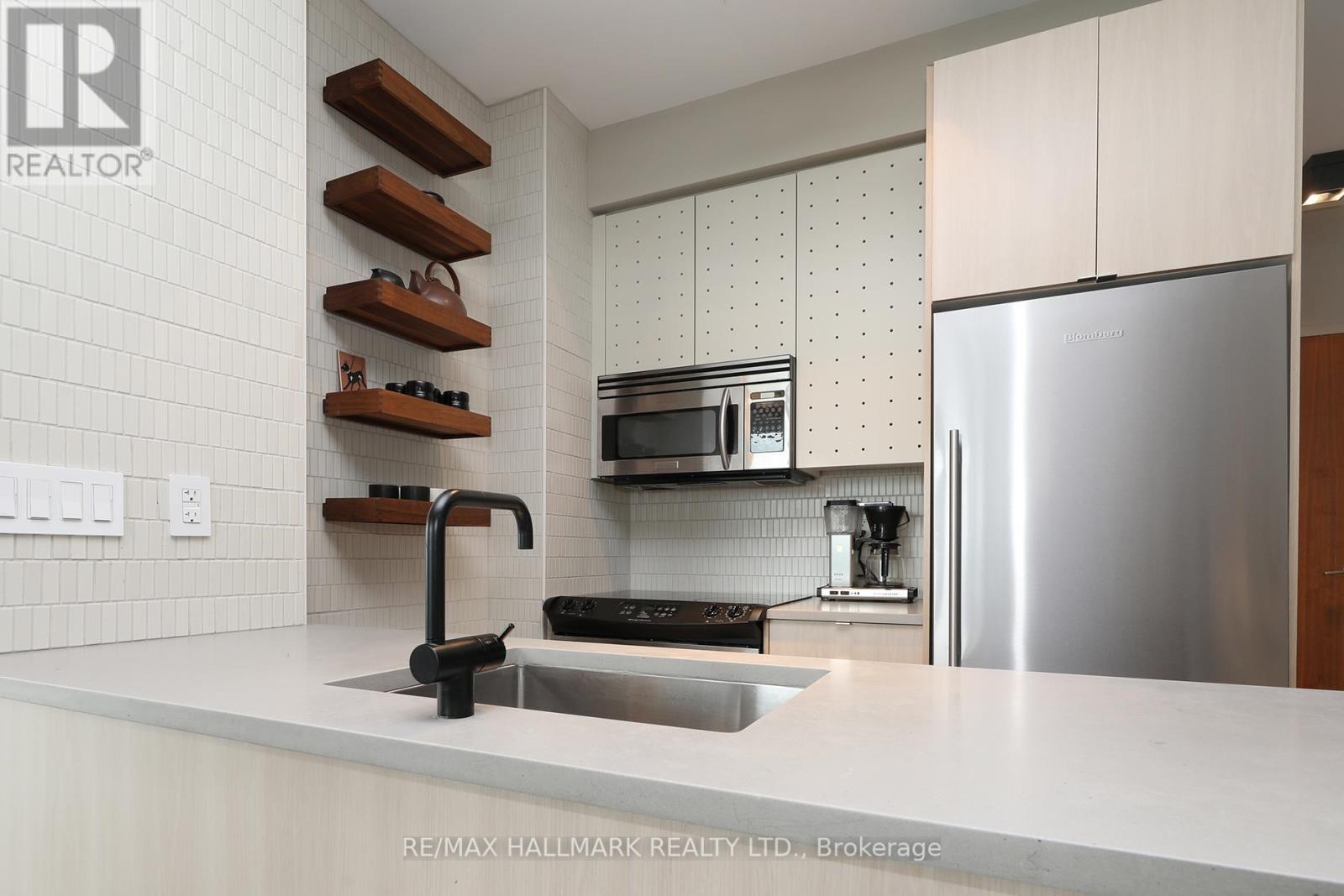 2406 - 33 Lombard Street, Toronto, Ontario  M5C 3H8 - Photo 11 - C12354410