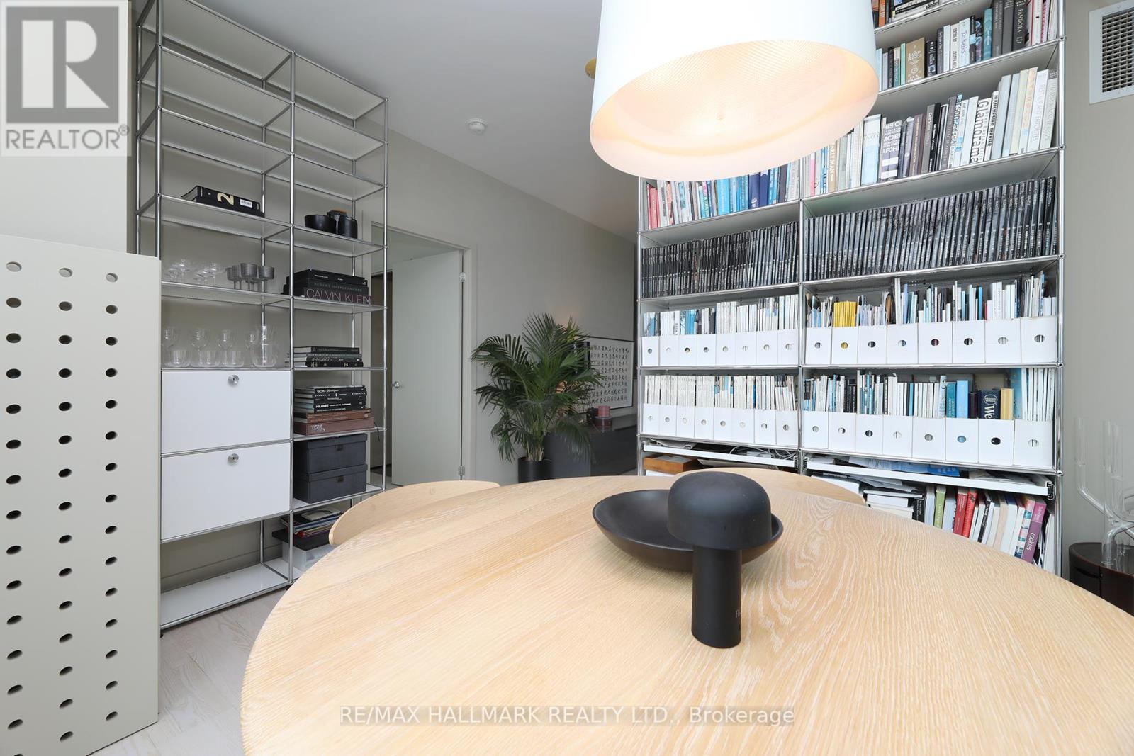 2406 - 33 Lombard Street, Toronto, Ontario  M5C 3H8 - Photo 23 - C12354410