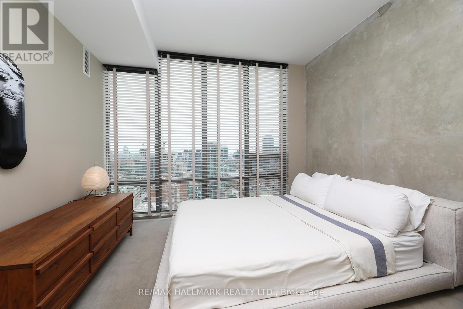 2406 - 33 Lombard Street, Toronto, Ontario  M5C 3H8 - Photo 26 - C12354410