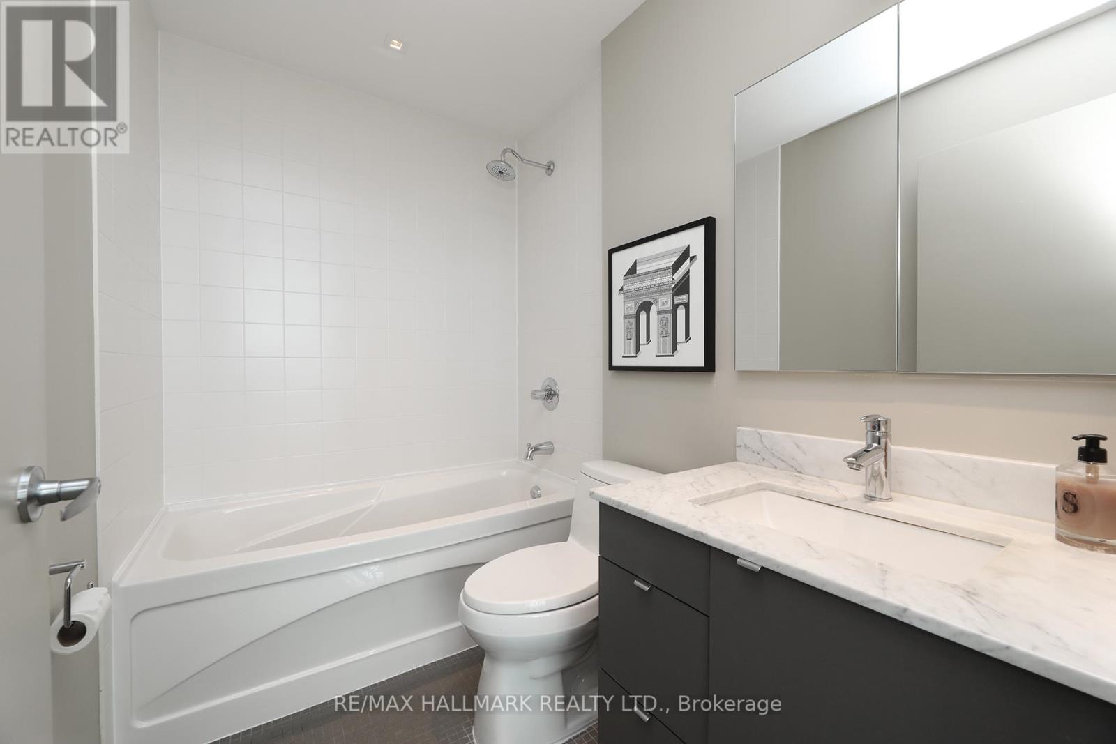 2406 - 33 Lombard Street, Toronto, Ontario  M5C 3H8 - Photo 27 - C12354410