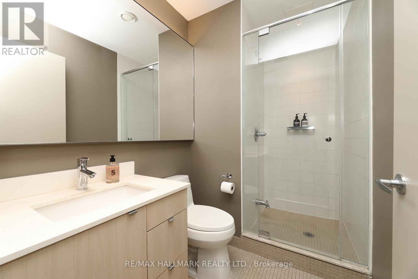 2406 - 33 Lombard Street, Toronto, Ontario  M5C 3H8 - Photo 7 - C12354410