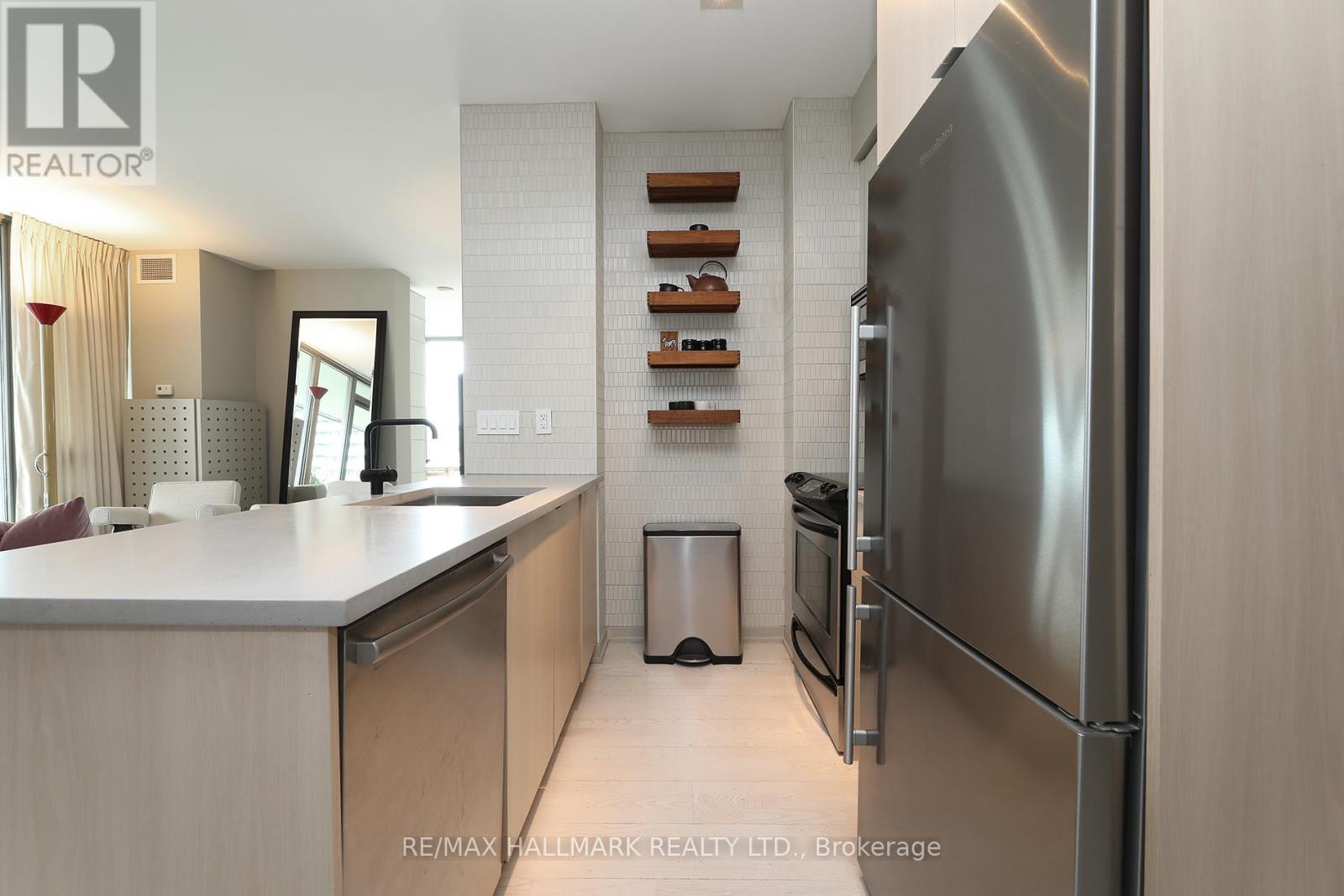 2406 - 33 Lombard Street, Toronto, Ontario  M5C 3H8 - Photo 9 - C12354410