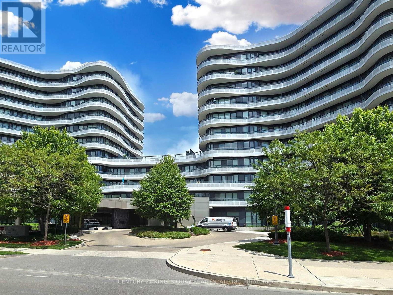 Property at 915 - 99 THE DONWAY W image 1