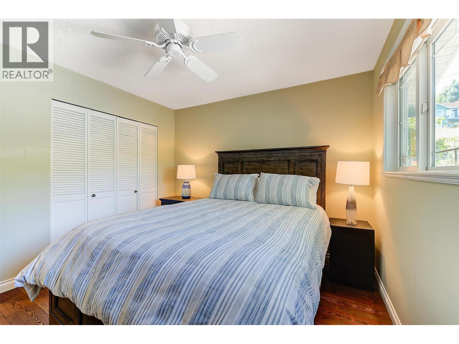 Property at 4649 Princeton Avenue image 4