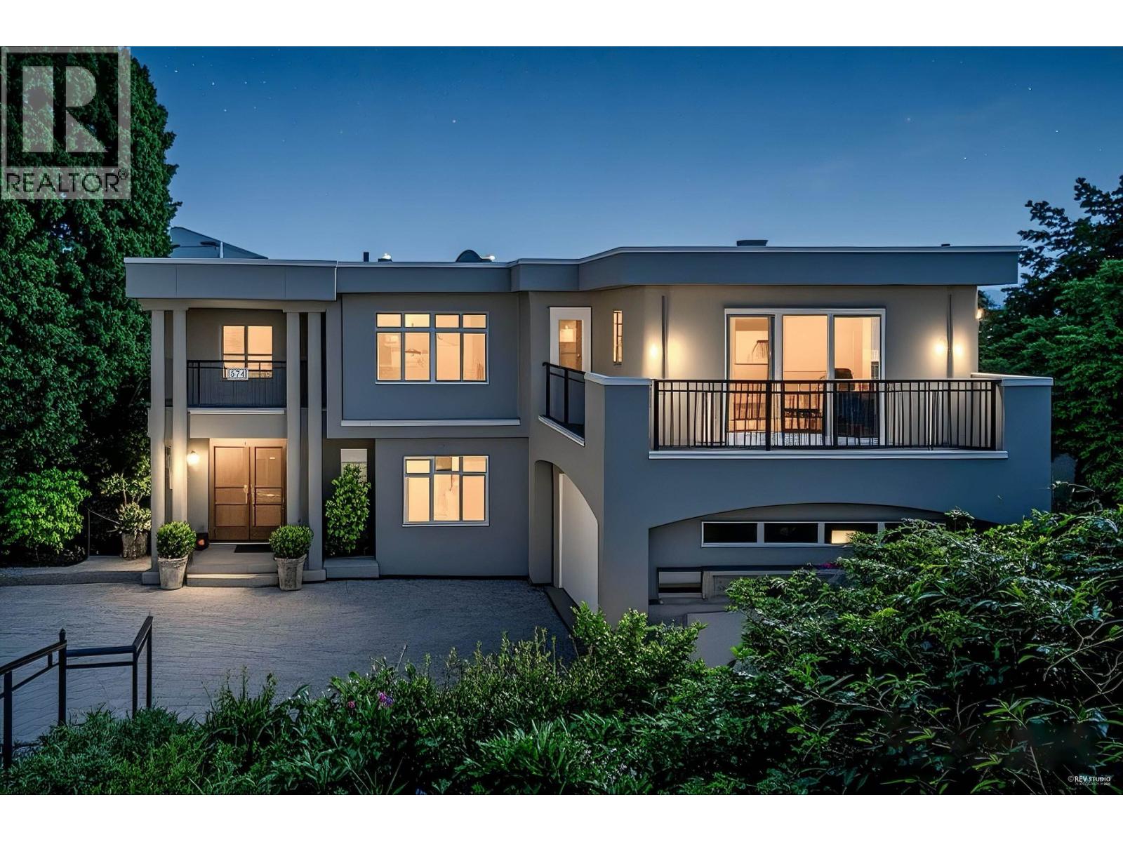 Property at 574 ST. ANDREWS PLACE image 1