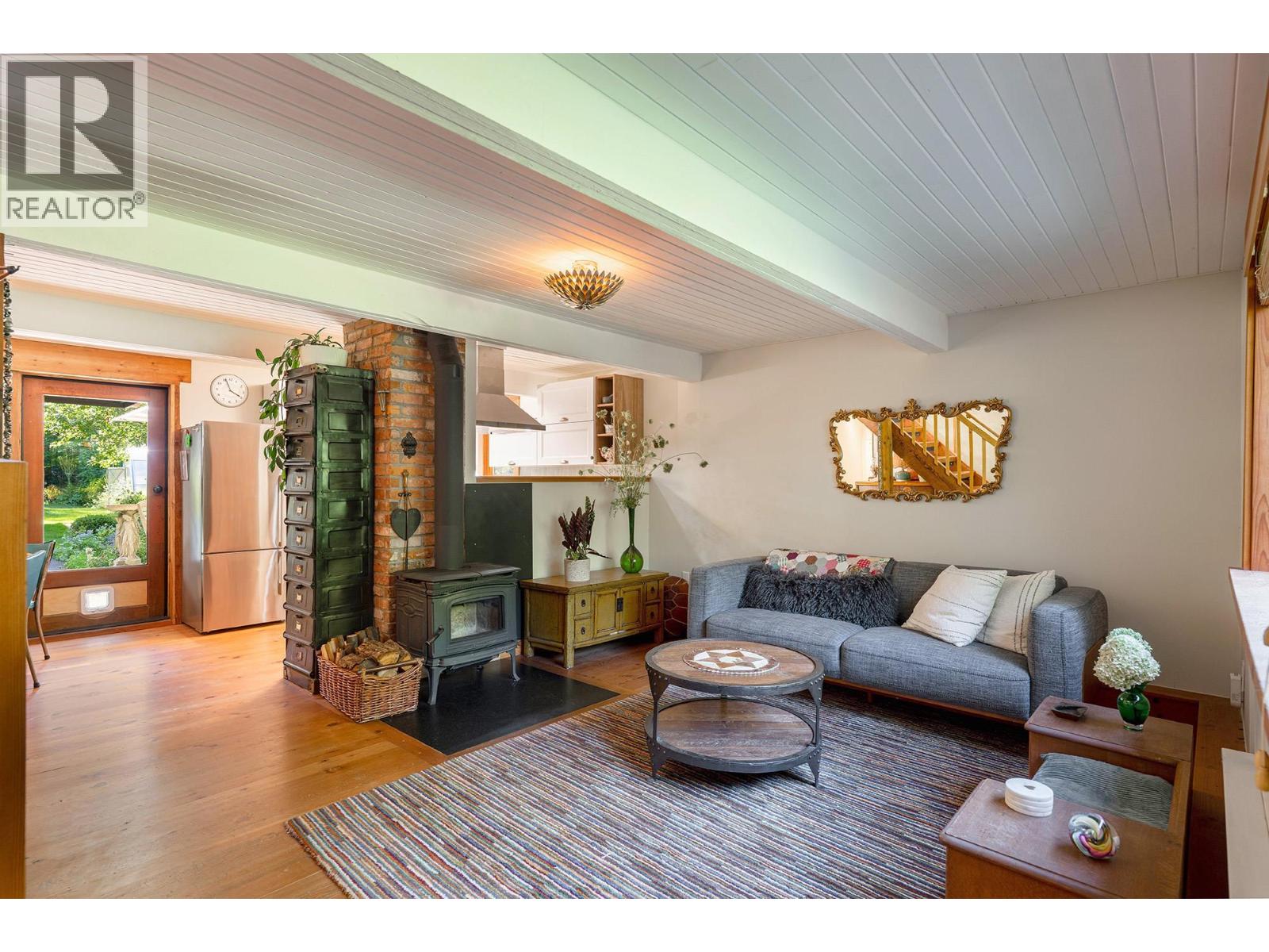Property at 1312 OCEANVIEW ROAD image 5