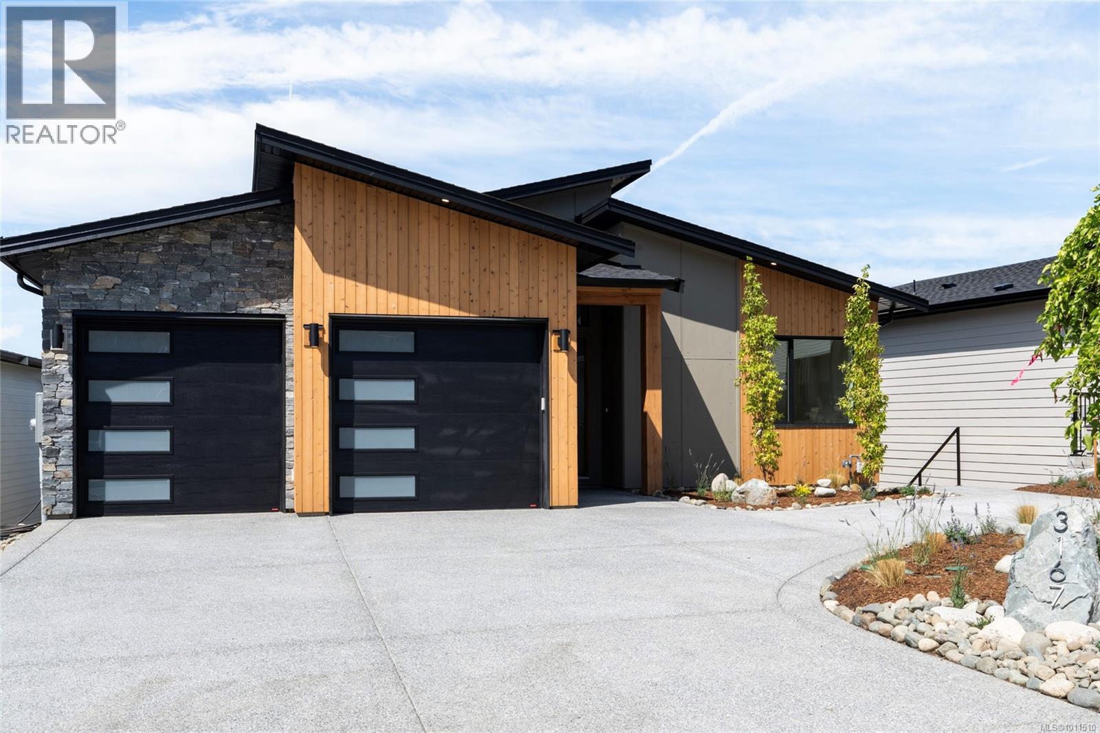 Property at 3167 Woodrush Dr image 2