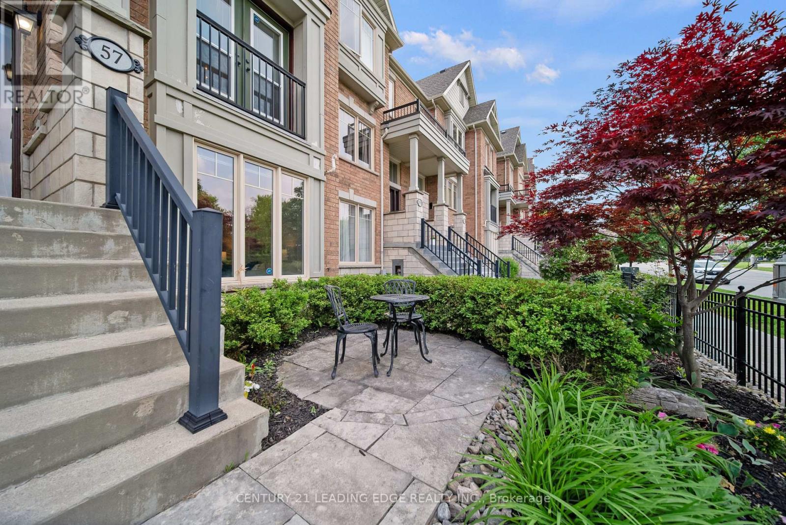 57 Baker Hill Boulevard, Whitchurch-Stouffville, Ontario  L4A 0T8 - Photo 4 - N12354395