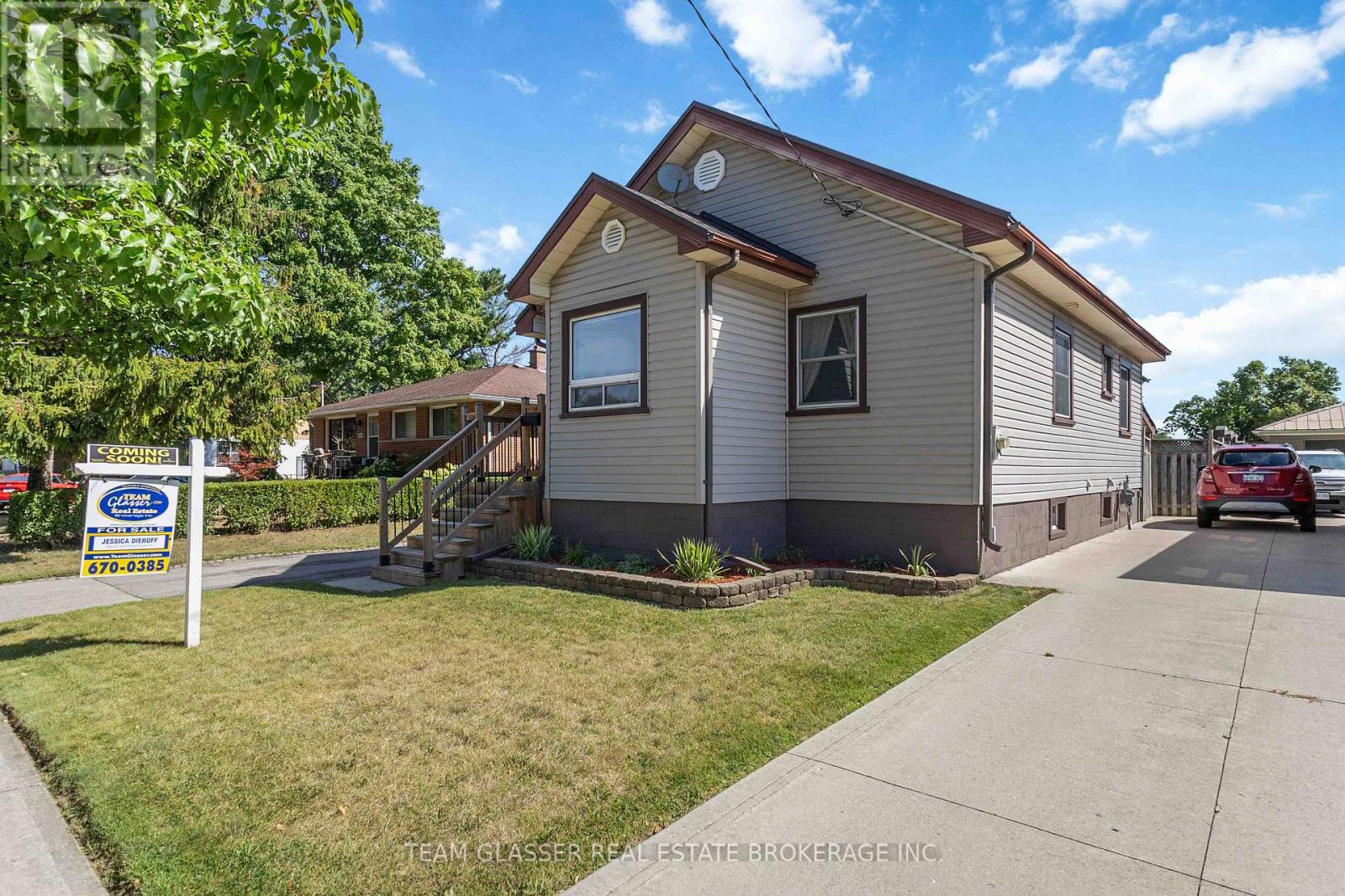 200 Vancouver Street, London East, Ontario  N5W 4R7 - Photo 6 - X12352958