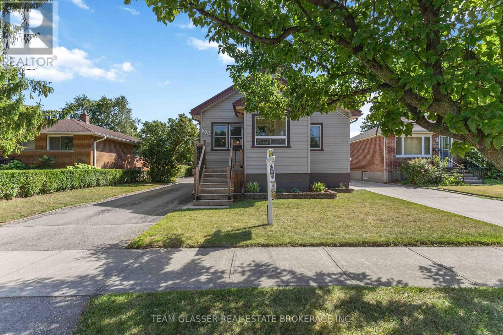 200 Vancouver Street, London East, Ontario  N5W 4R7 - Photo 3 - X12352958