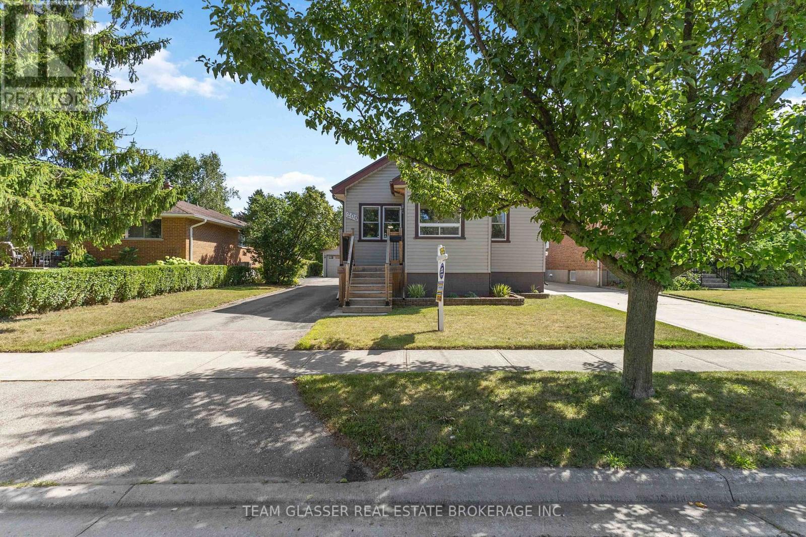 200 Vancouver Street, London East, Ontario  N5W 4R7 - Photo 4 - X12352958