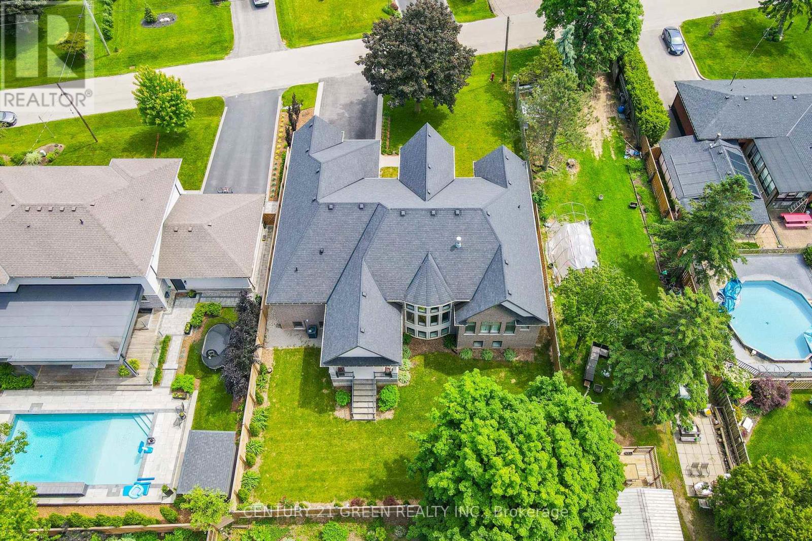679 Hiawatha Boulevard, Hamilton, Ontario  L9G 3A6 - Photo 50 - X12354044