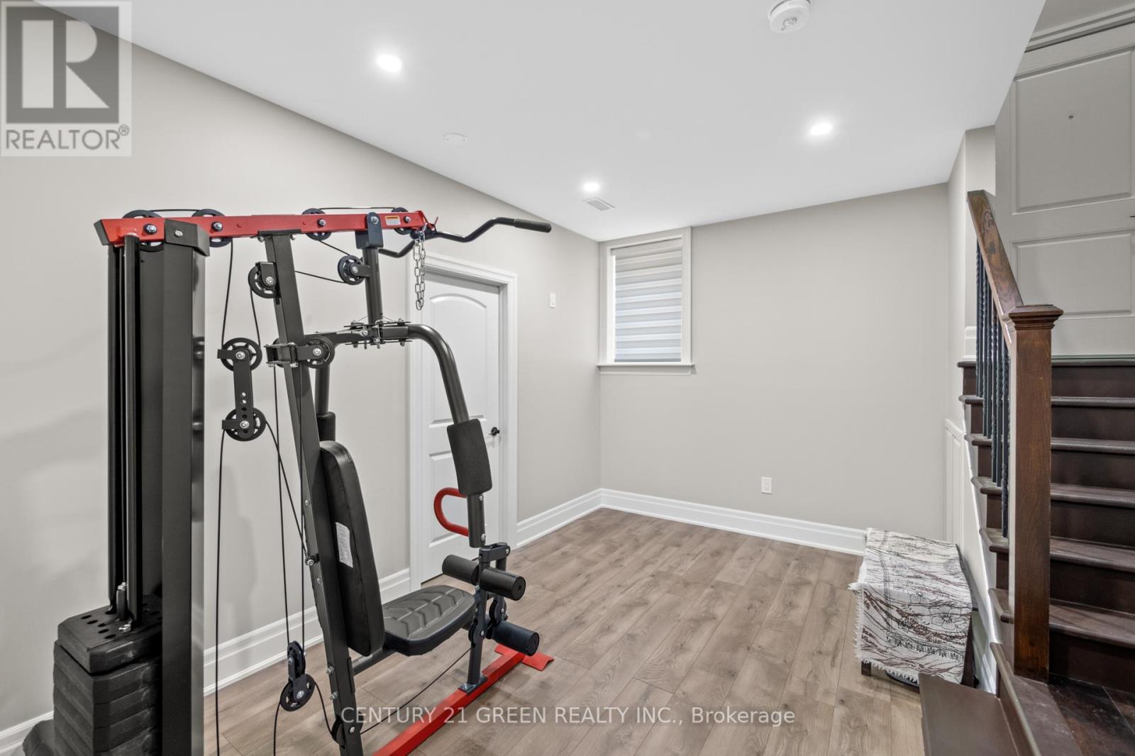 679 Hiawatha Boulevard, Hamilton, Ontario  L9G 3A6 - Photo 46 - X12354044
