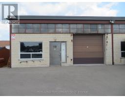15 - 104 KENHAR DRIVE, Toronto, Ontario