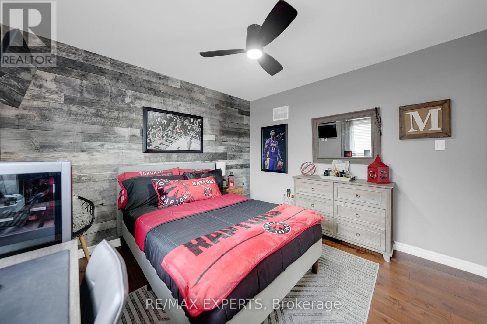 22 Gooderham Drive, Halton Hills, Ontario  L7G 5R6 - Photo 23 - W12354360