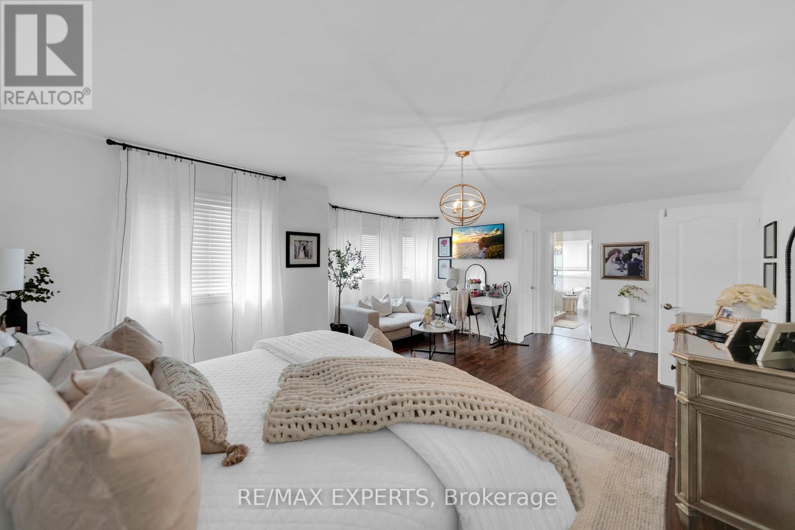 22 Gooderham Drive, Halton Hills, Ontario  L7G 5R6 - Photo 31 - W12354360