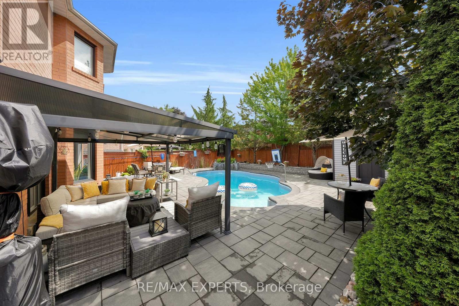 22 Gooderham Drive, Halton Hills, Ontario  L7G 5R6 - Photo 44 - W12354360