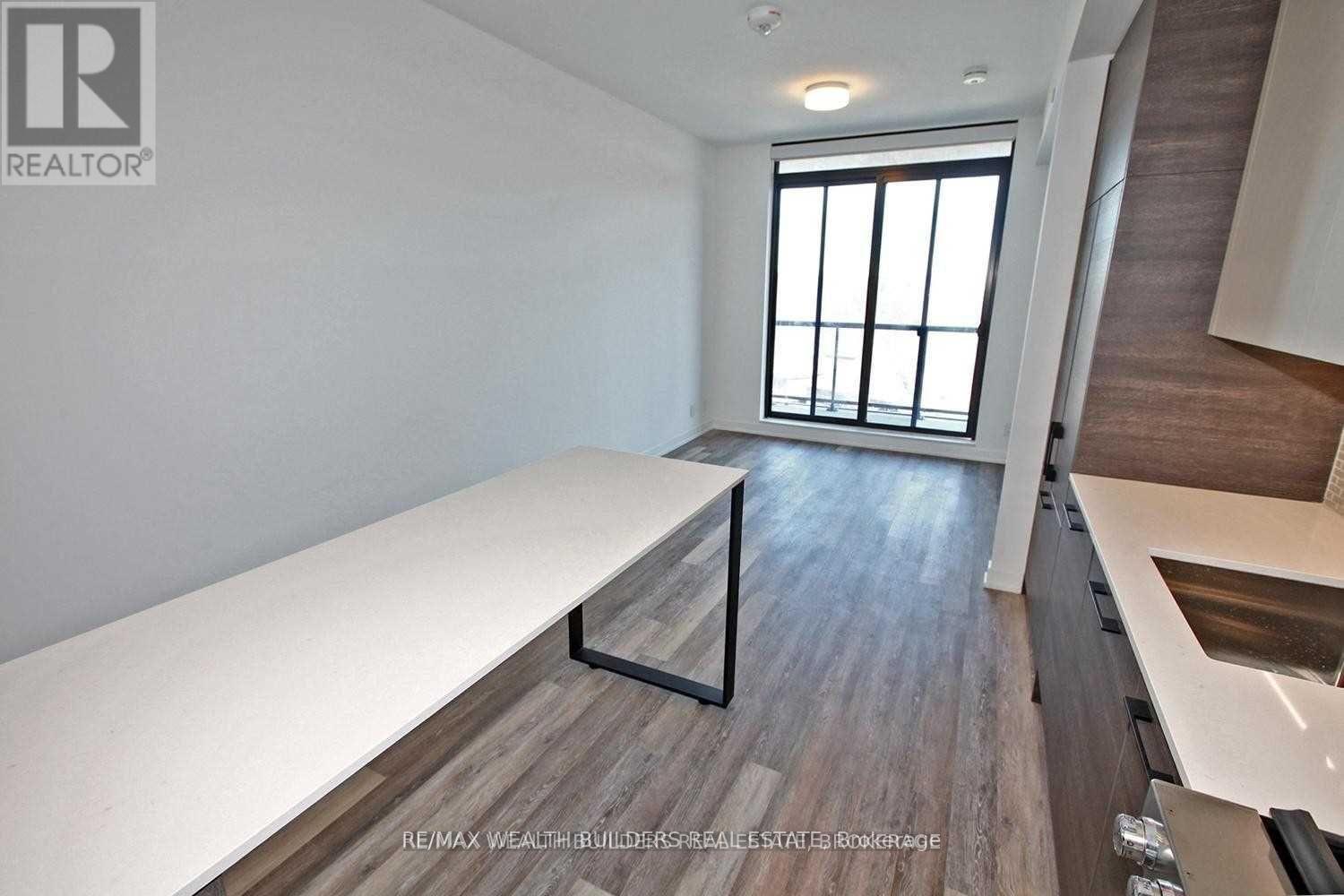 511 - 2118 Bloor Street W, Toronto, Ontario  M6S 1M8 - Photo 16 - W12354405
