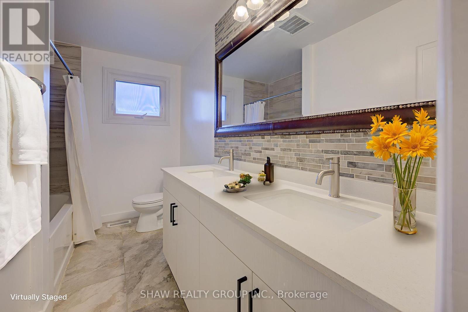 259 Lorraine Avenue, Kitchener, Ontario  N2B 1W9 - Photo 45 - X12354359