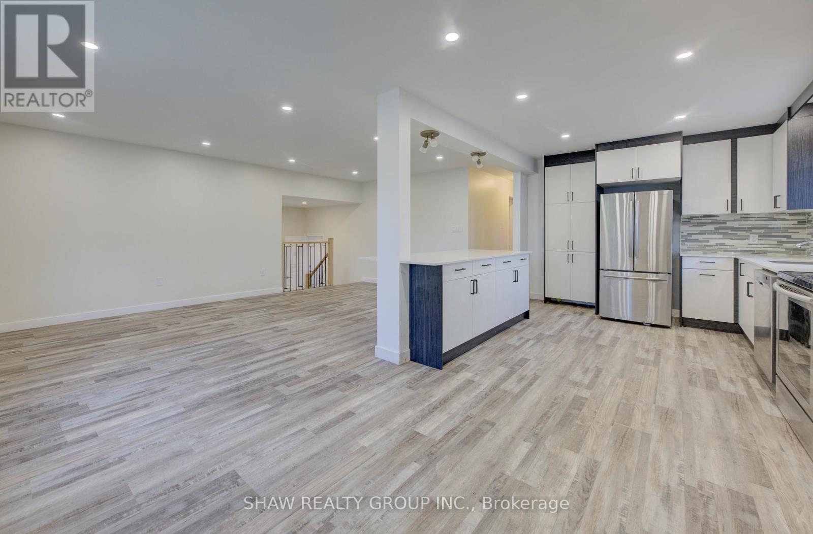 259 Lorraine Avenue, Kitchener, Ontario  N2B 1W9 - Photo 9 - X12354359