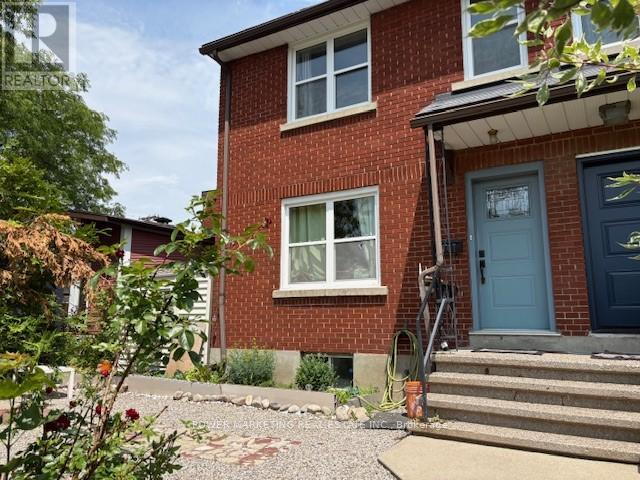 Property at 1047 HOLLINGTON STREET image 2