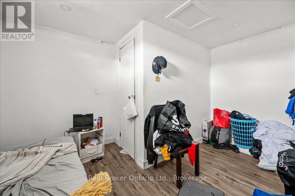 5000 Bridge Street, Niagara Falls, Ontario  L2E 2S5 - Photo 17 - X12354510
