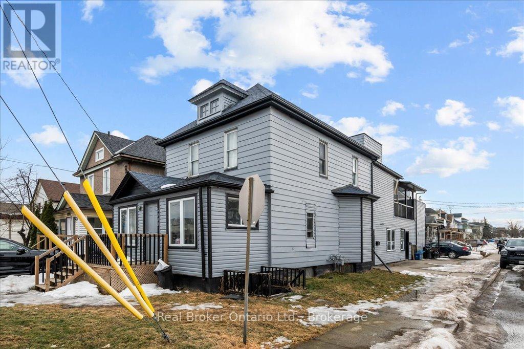 5000 Bridge Street, Niagara Falls, Ontario  L2E 2S5 - Photo 20 - X12354510