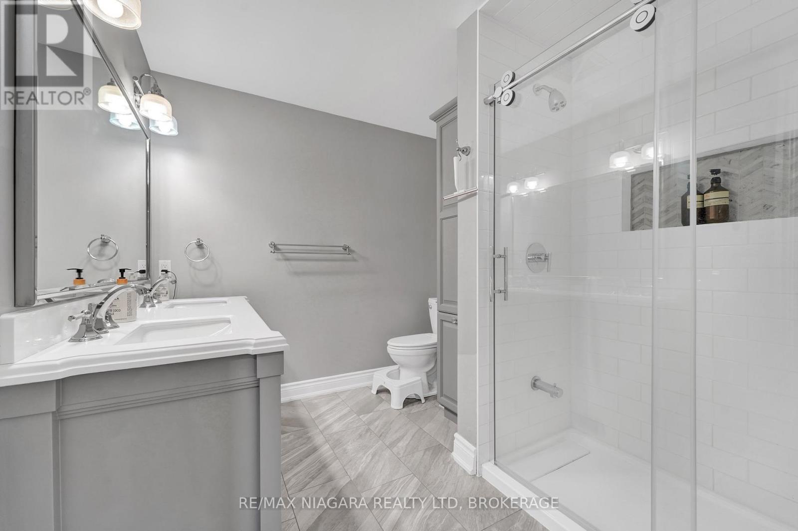 8018 Cathedral Drive, Niagara Falls, Ontario  L2H 2Z2 - Photo 30 - X12354592