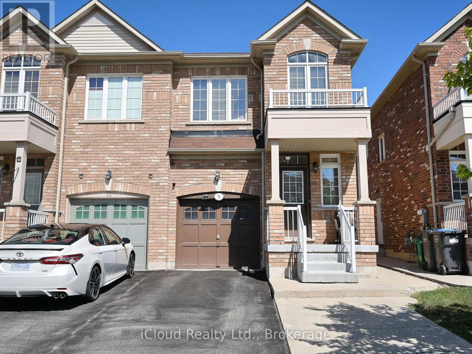 74 Crumlin Crescent, Brampton (Credit Valley), Ontario  L6X 0Y3 - Photo 1 - W12306923