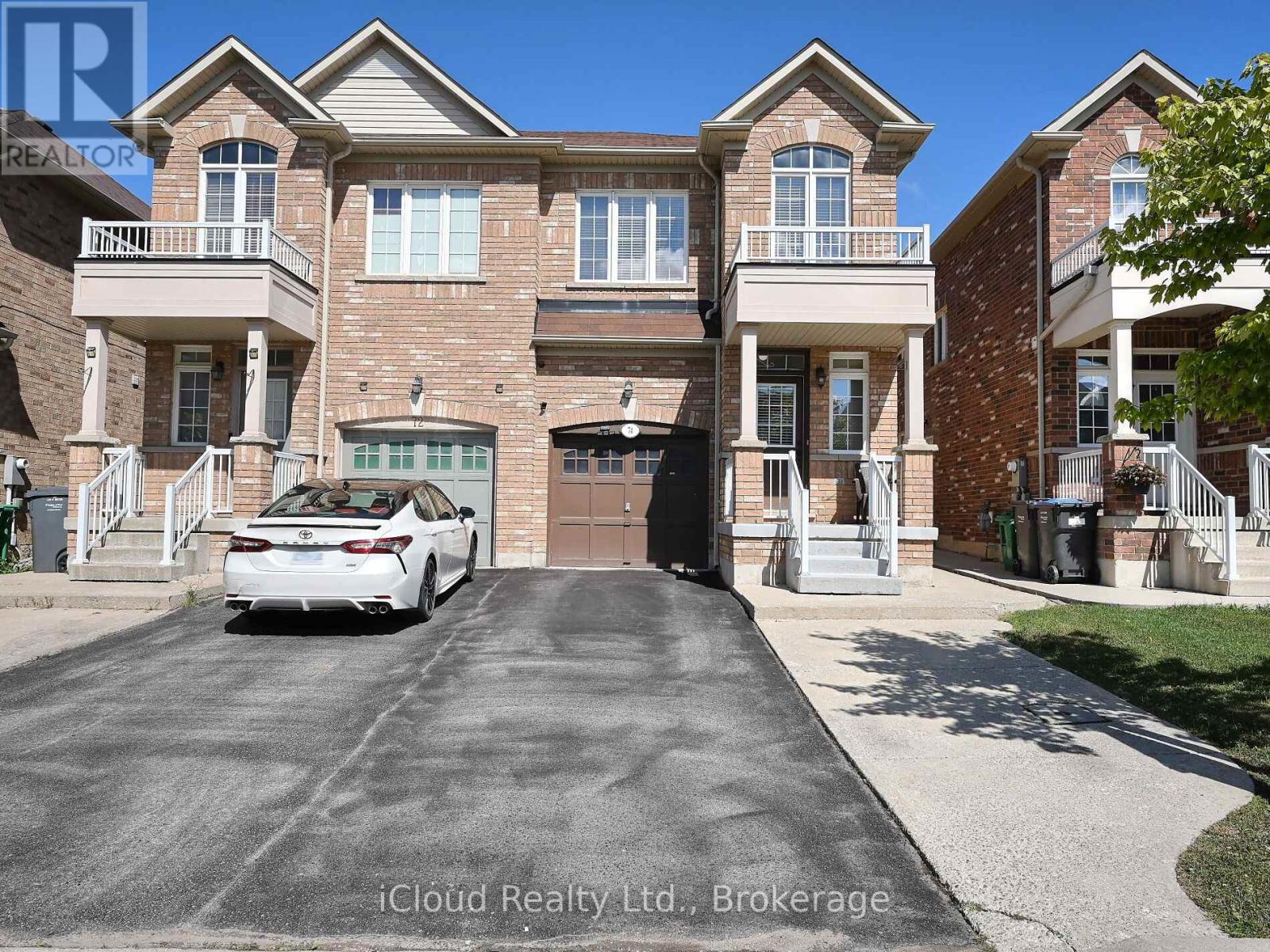 74 Crumlin Crescent, Brampton (Credit Valley), Ontario  L6X 0Y3 - Photo 2 - W12306923