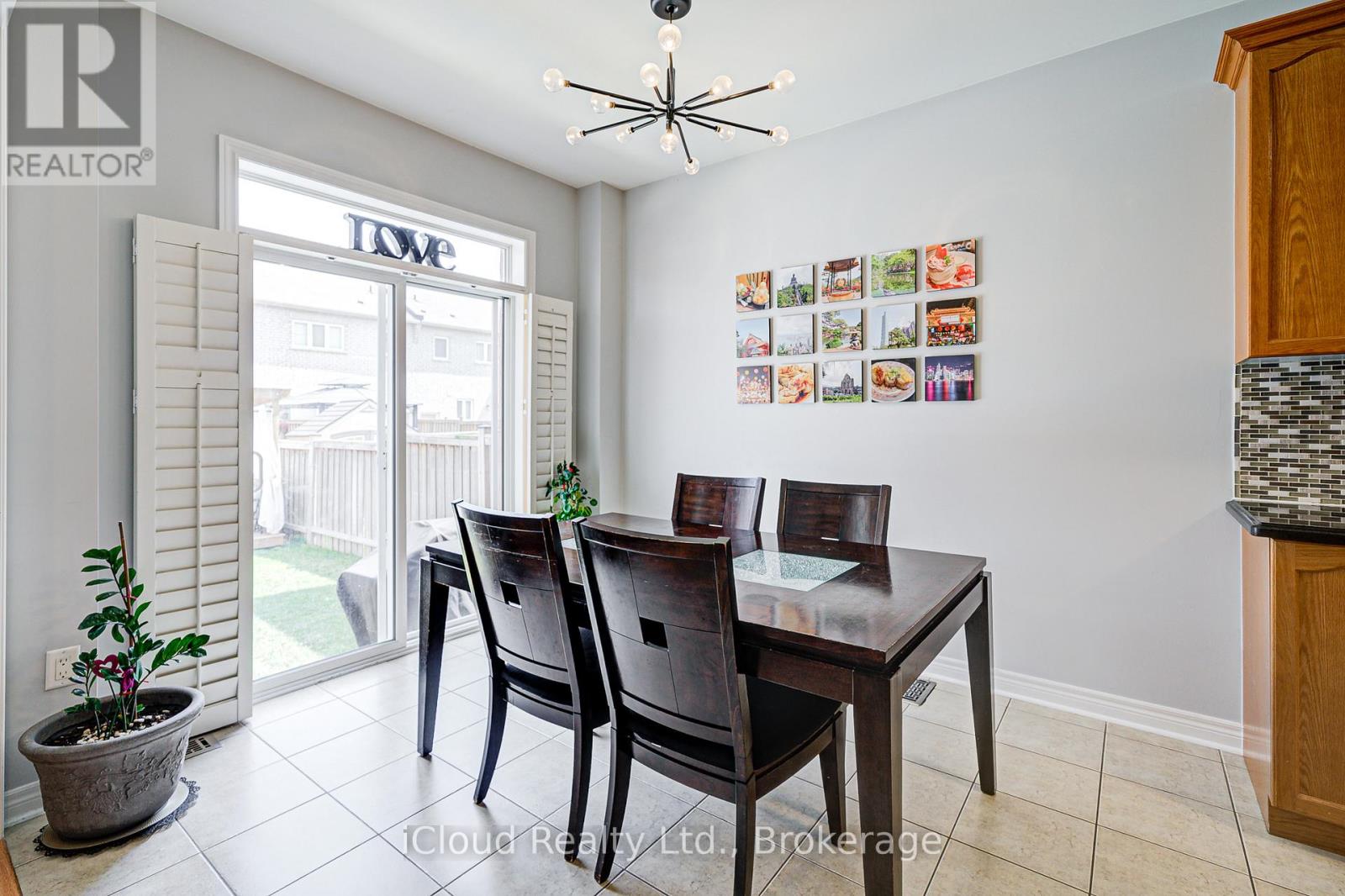 29 Teal Crest Circle, Brampton (Credit Valley), Ontario  L6X 2Z5 - Photo 12 - W12341683