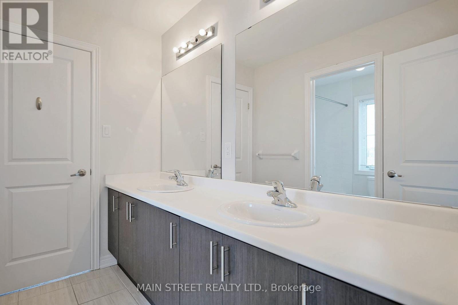 1071 Cole Street, Innisfil, Ontario  L9S 4R4 - Photo 29 - N12354467