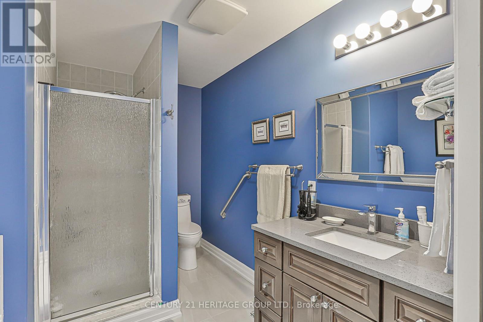 202 - 10 Ashton Road, Newmarket, Ontario  L3Y 5V5 - Photo 19 - N12354472